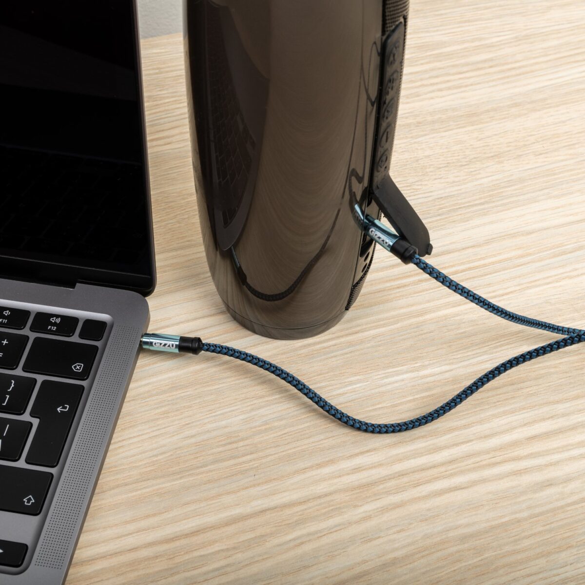 Mnm Box Deals | Gizzu 3.5Mm Aux Cable 1.5M - Black/Blue Gizzu 3.5mm AUX Cable 1.5m - Black/Blue - Image 3